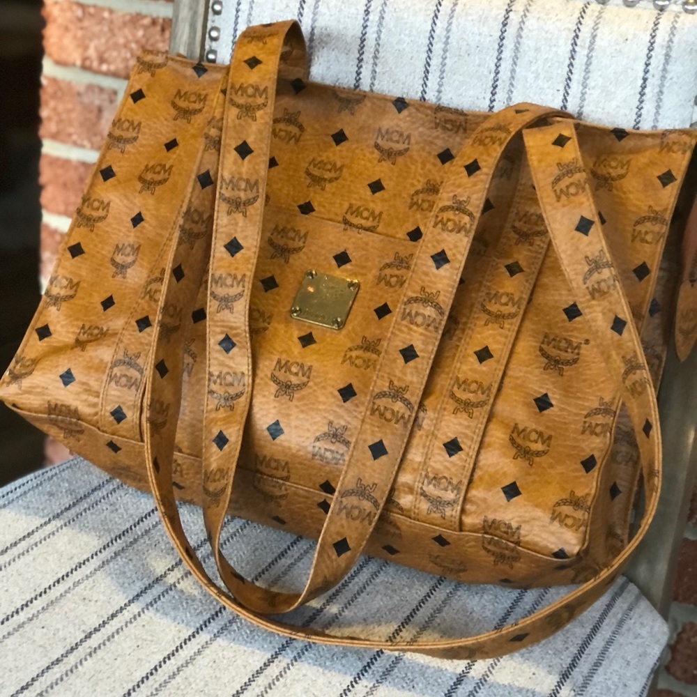 💕Auth MCM Bag!💗